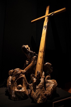 Madre Terra - Damiano De Nardis scultore del legno